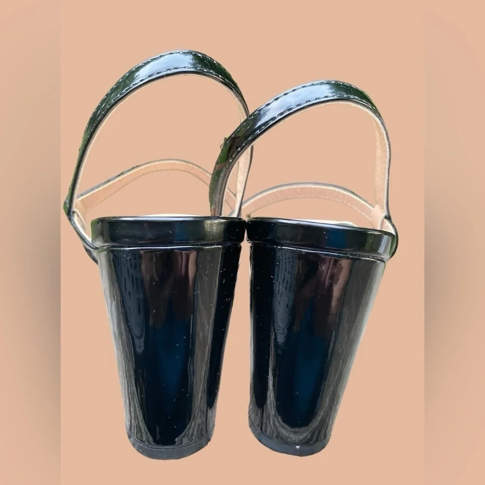 Unisa-New w/o box size7.5 “Marliee” vegan patent point toe w/3.25” block heel